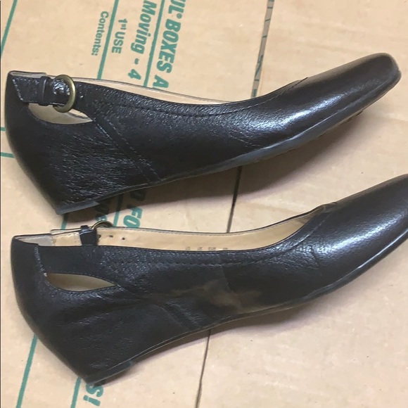 Shoes - Picture 3 of 6